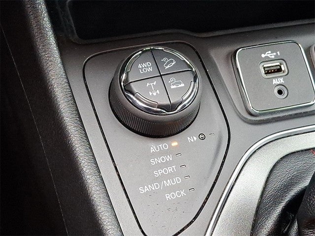 2020 Jeep Cherokee Trailhawk