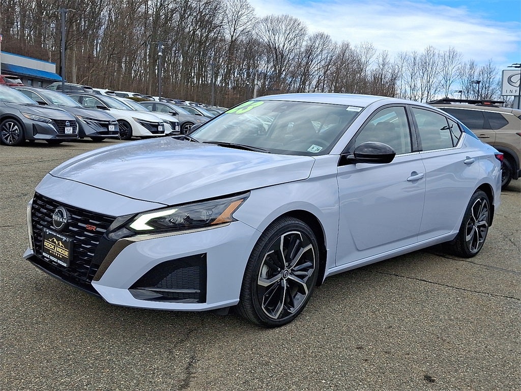 2023 Nissan Altima 2.5 SR