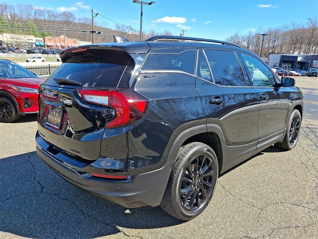 2023 GMC Terrain SLT