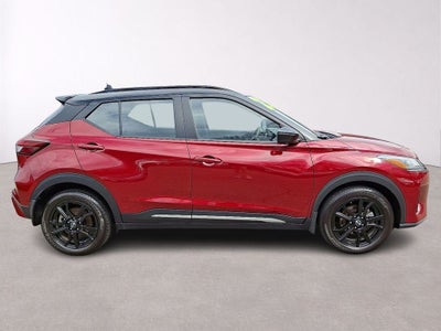 2023 Nissan Kicks SR