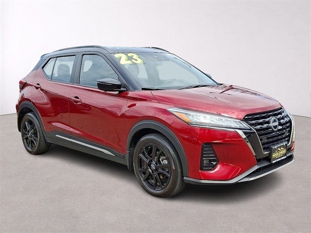 2023 Nissan Kicks SR