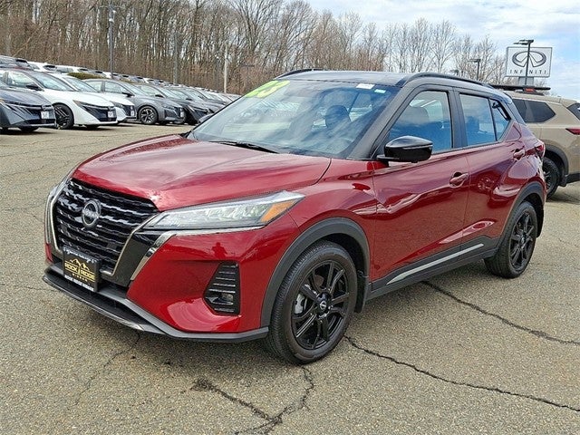 2023 Nissan Kicks SR