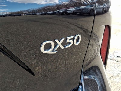 2023 INFINITI QX50 LUXE AWD