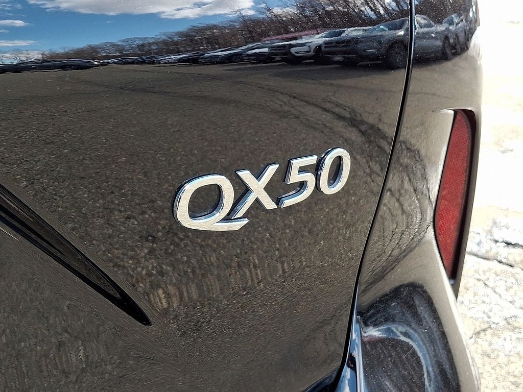 2023 INFINITI QX50 LUXE AWD