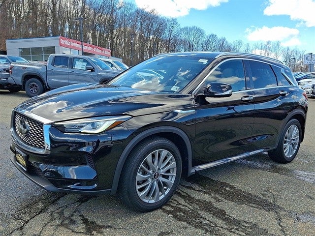 2023 INFINITI QX50 LUXE AWD