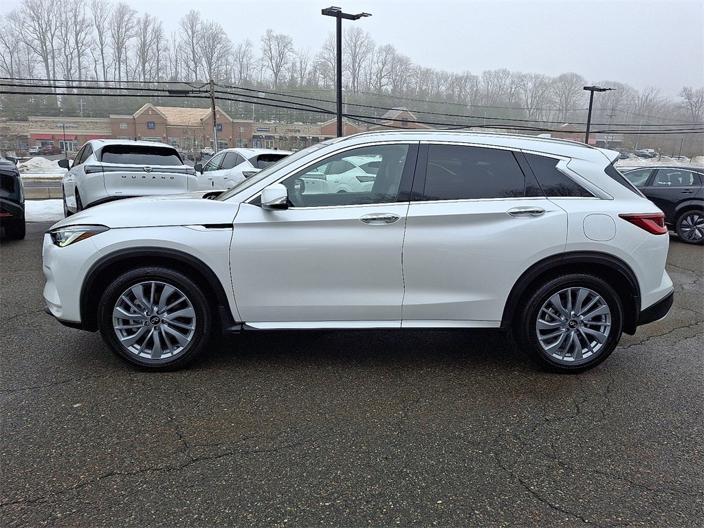 2023 INFINITI QX50 LUXE