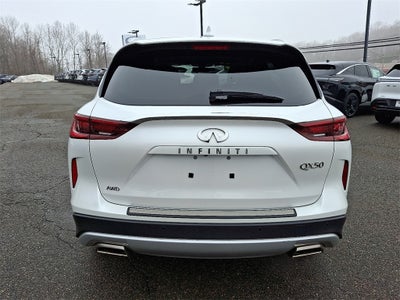2023 INFINITI QX50 LUXE
