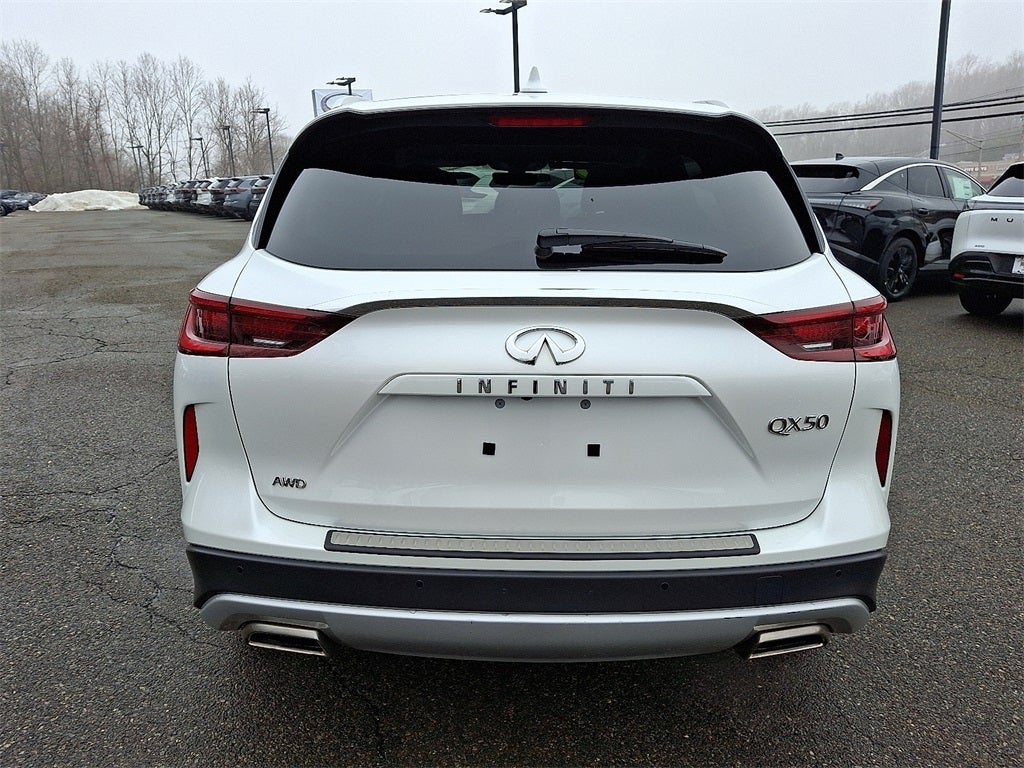2023 INFINITI QX50 LUXE