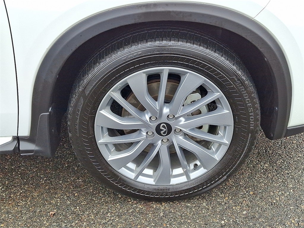 2023 INFINITI QX50 LUXE