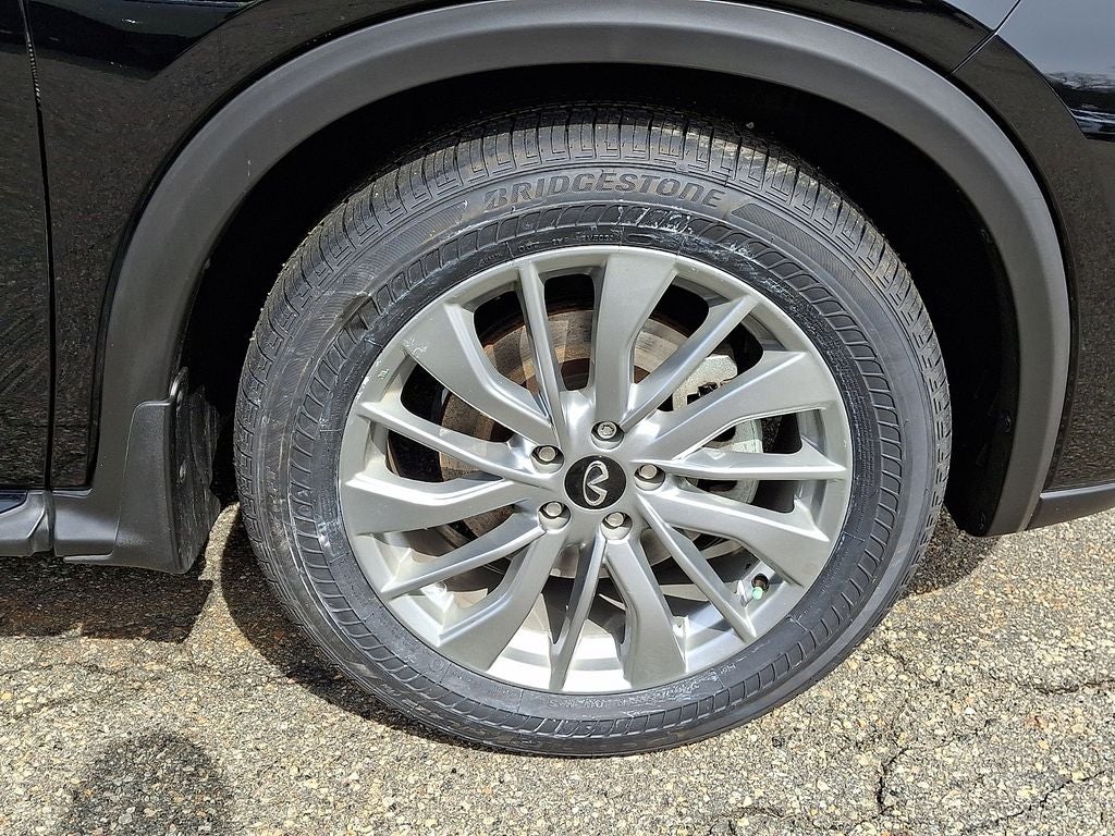 2023 INFINITI QX50 LUXE AWD
