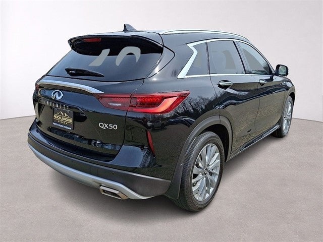 2023 INFINITI QX50 LUXE AWD
