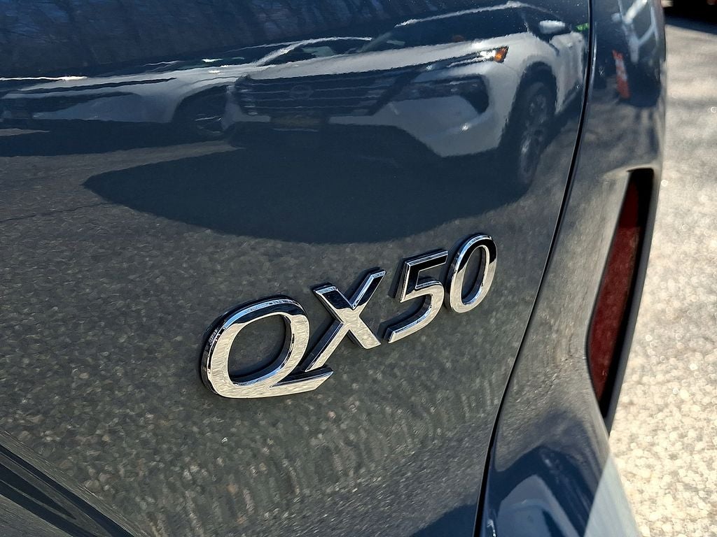 2023 INFINITI QX50 LUXE AWD