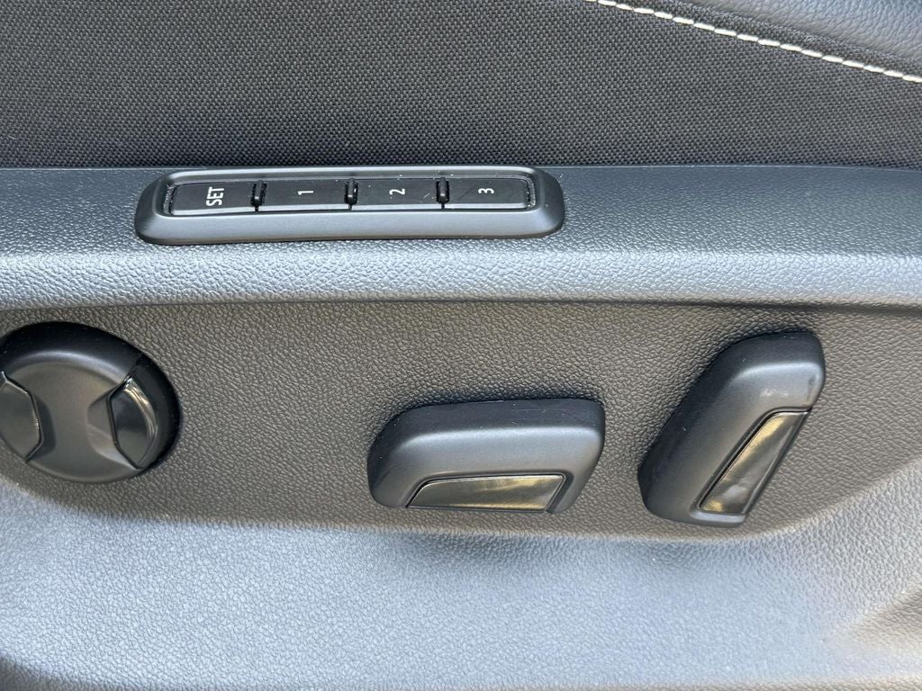 2023 Volkswagen Tiguan 2.0T SEL R-Line