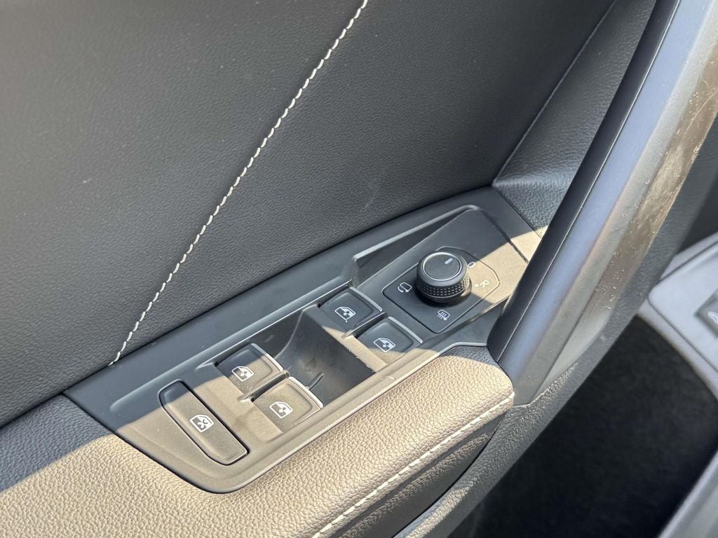 2023 Volkswagen Tiguan 2.0T SEL R-Line