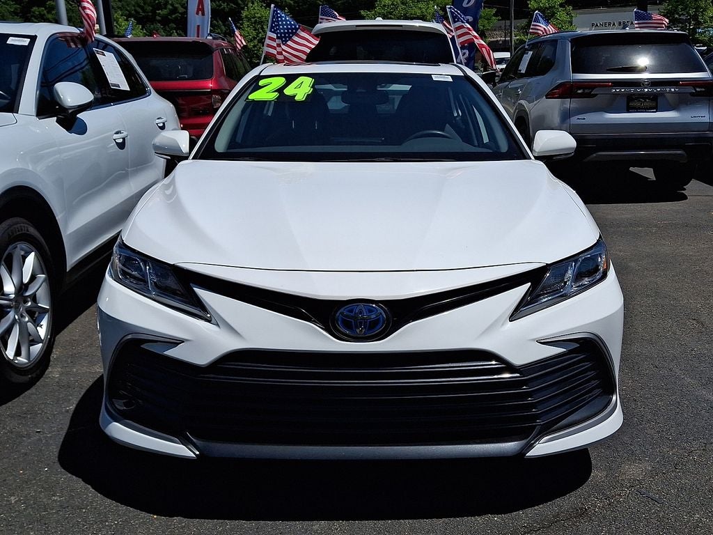 2024 Toyota Camry Hybrid LE
