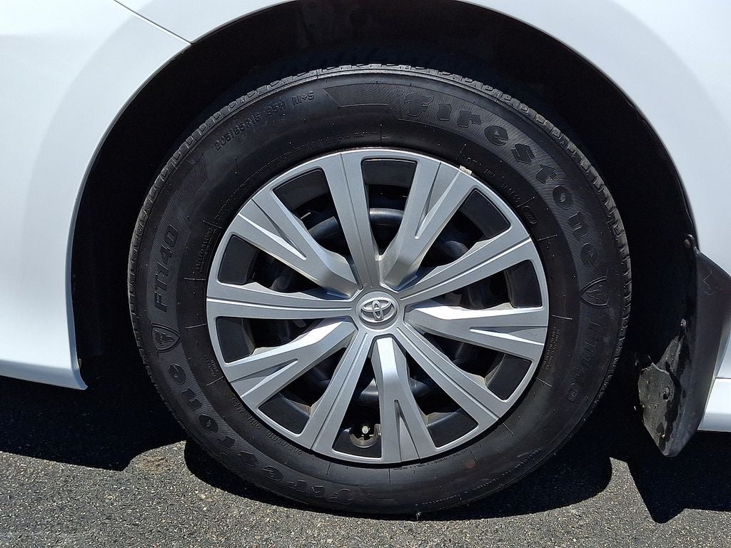 2024 Toyota Camry Hybrid LE