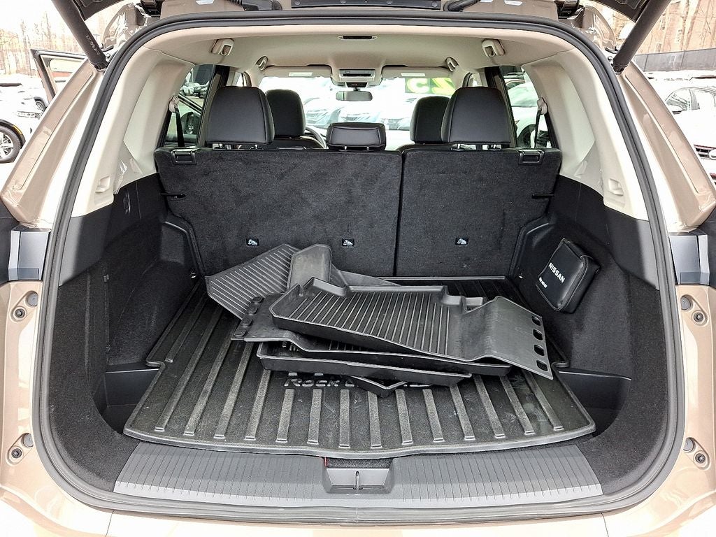 2025 Nissan Rogue Rock Creek