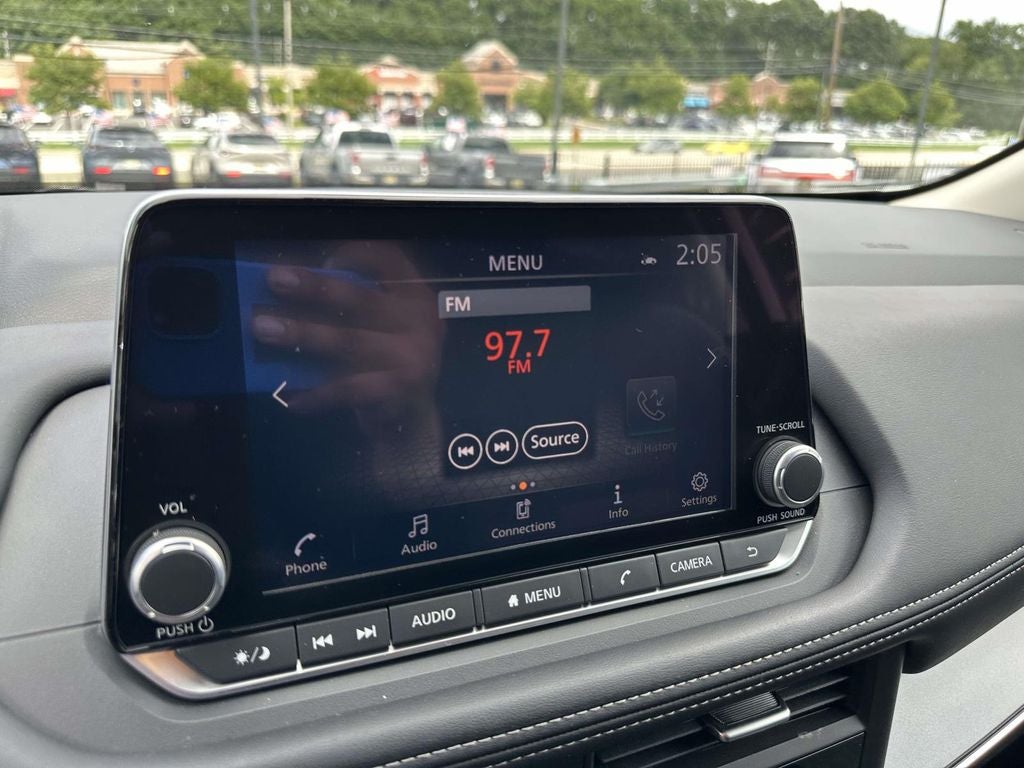 2025 Nissan Rogue SV