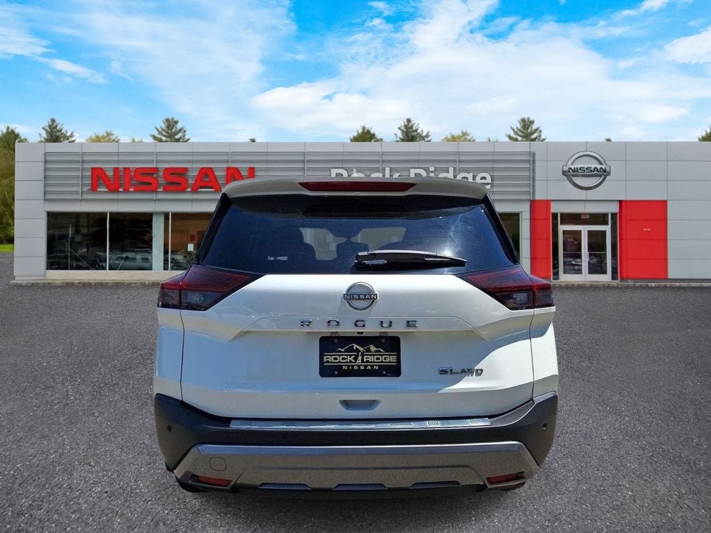 2022 Nissan Rogue SL