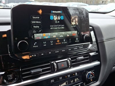 2025 Nissan Pathfinder SL