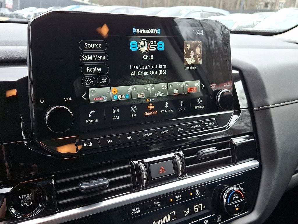 2025 Nissan Pathfinder SL