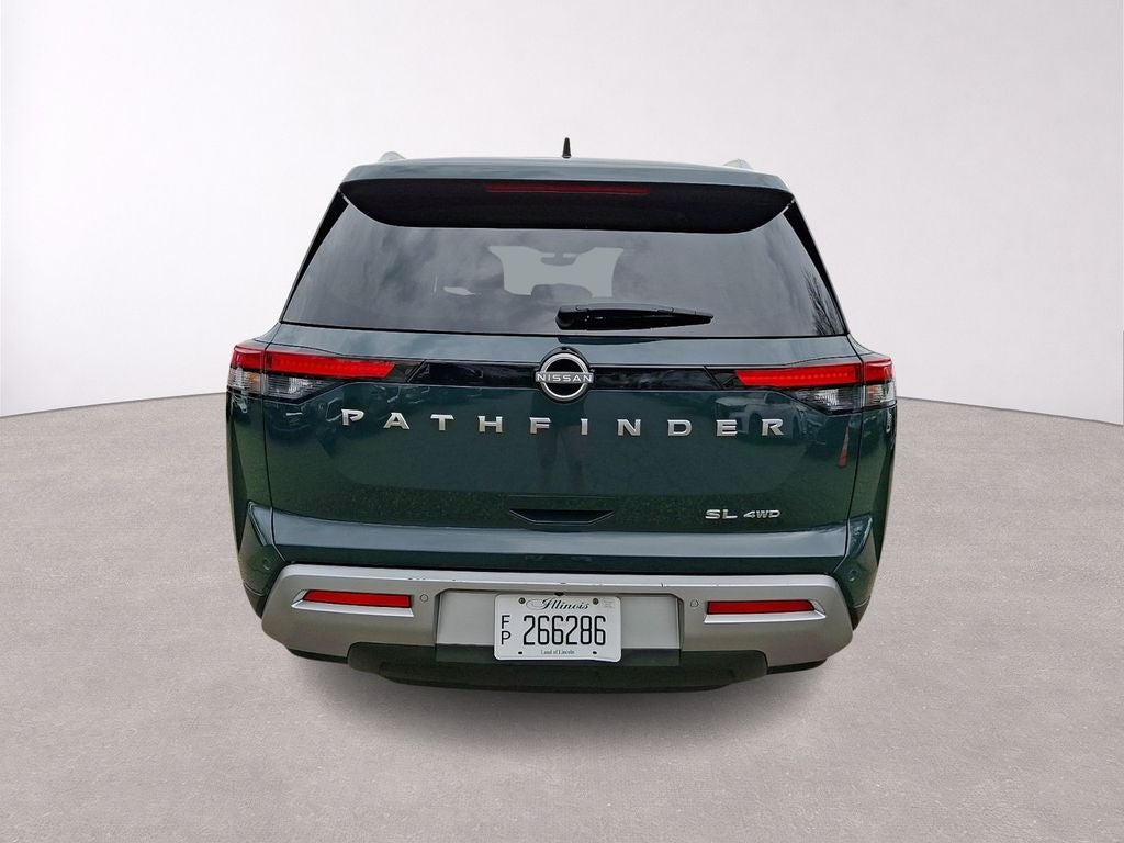 2025 Nissan Pathfinder SL