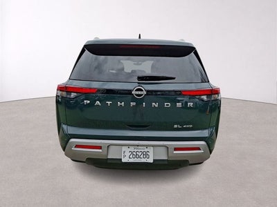 2025 Nissan Pathfinder SL