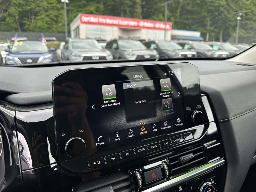 2023 Nissan Pathfinder SL