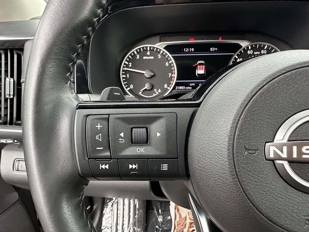 2023 Nissan Pathfinder SL