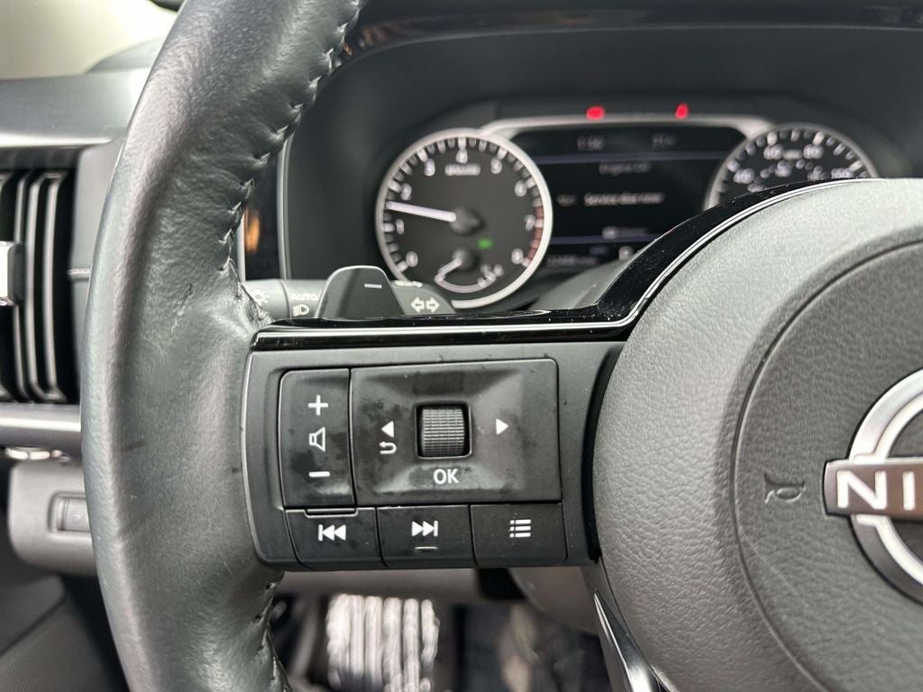 2023 Nissan Pathfinder SL