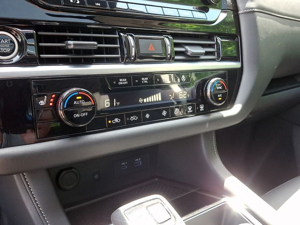 2024 Nissan Pathfinder SL