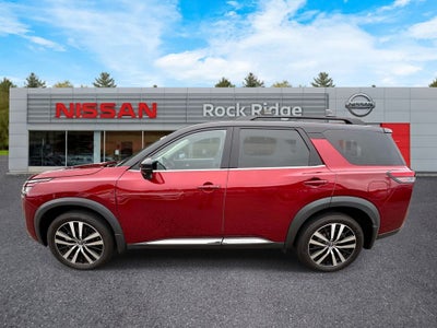 2023 Nissan Pathfinder Platinum