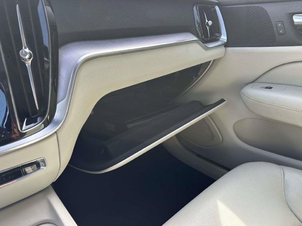 2019 Volvo S60 T6 Momentum
