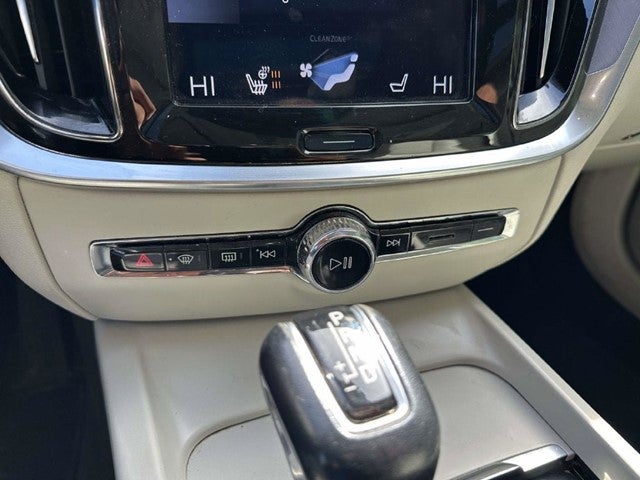 2019 Volvo S60 T6 Momentum