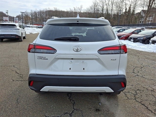 2023 Toyota Corolla Cross XLE