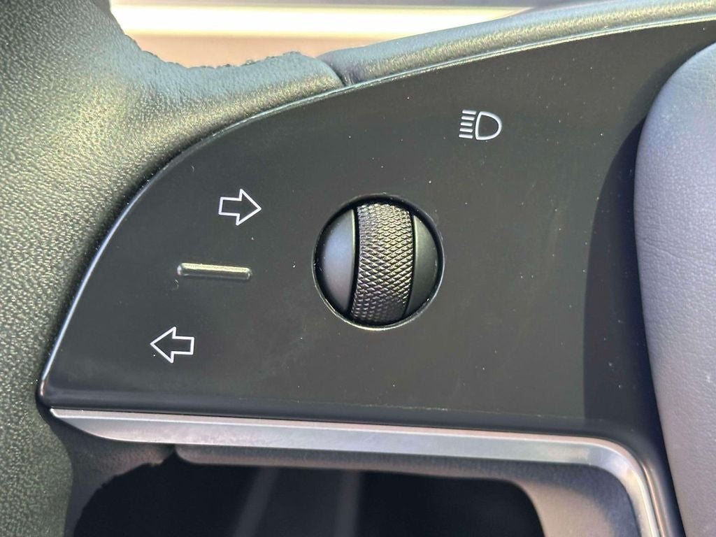 2024 Tesla Model X Base