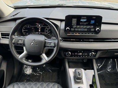 2022 Mitsubishi Outlander SEL