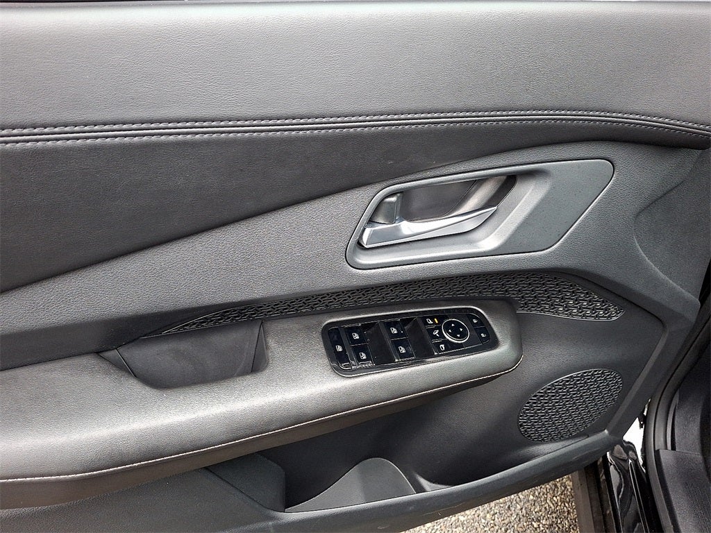 2023 Nissan Ariya VENTURE+