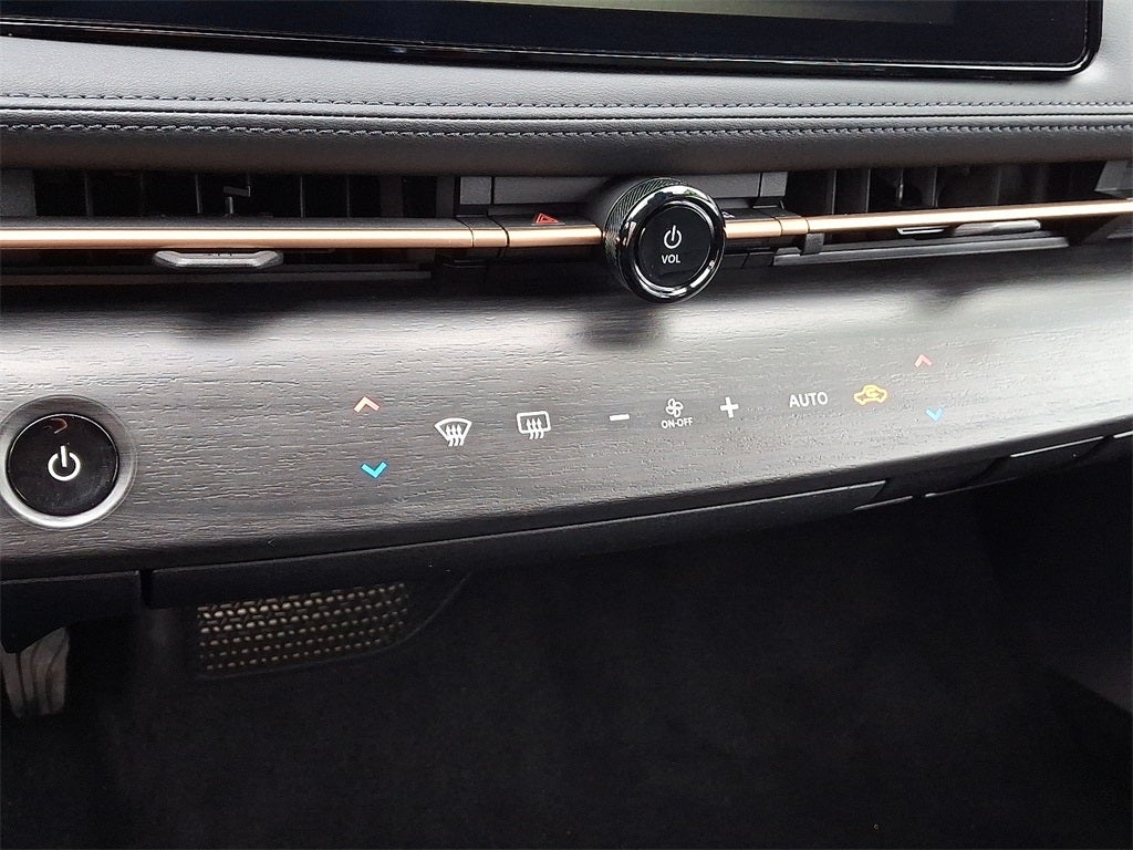 2023 Nissan Ariya VENTURE+