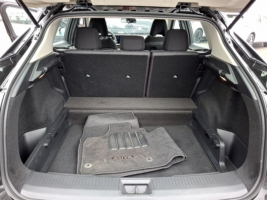 2023 Nissan Ariya VENTURE+