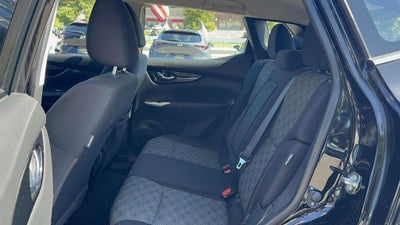 2022 Nissan Rogue Sport SV