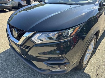 2022 Nissan Rogue Sport SV
