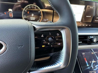 2027 INFINITI QX80 Luxe 4WD