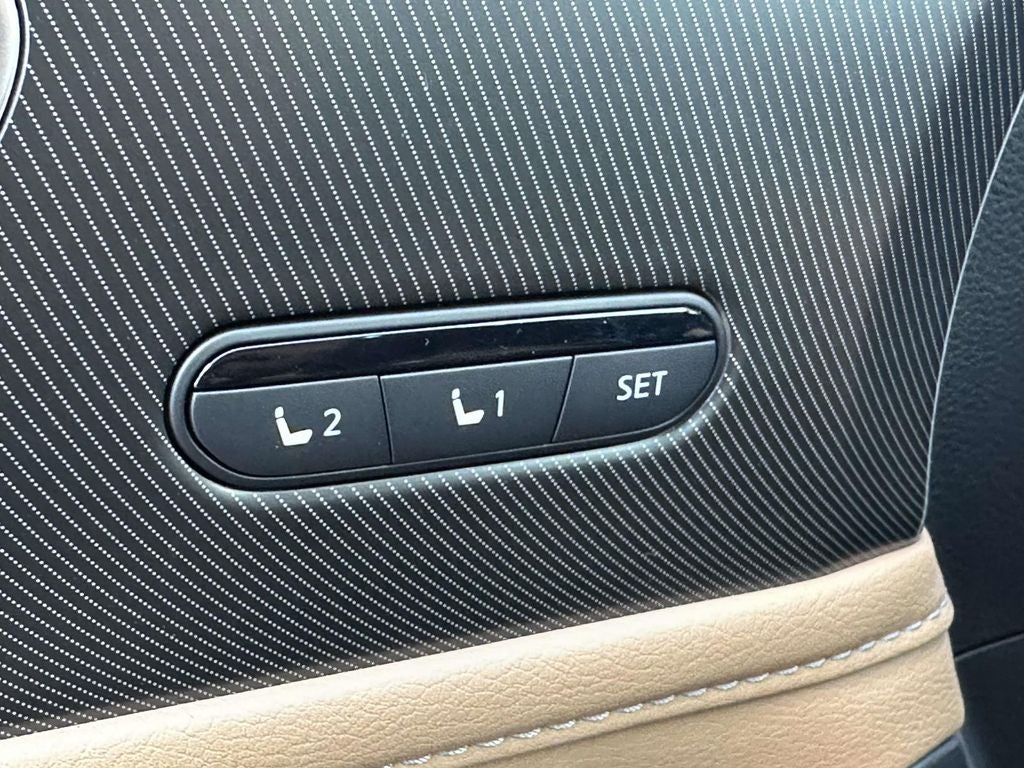 2027 INFINITI QX80 Luxe 4WD