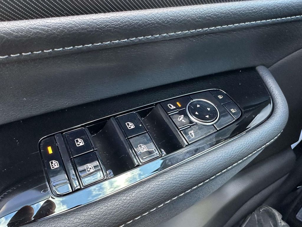 2027 INFINITI QX80 Luxe 4WD