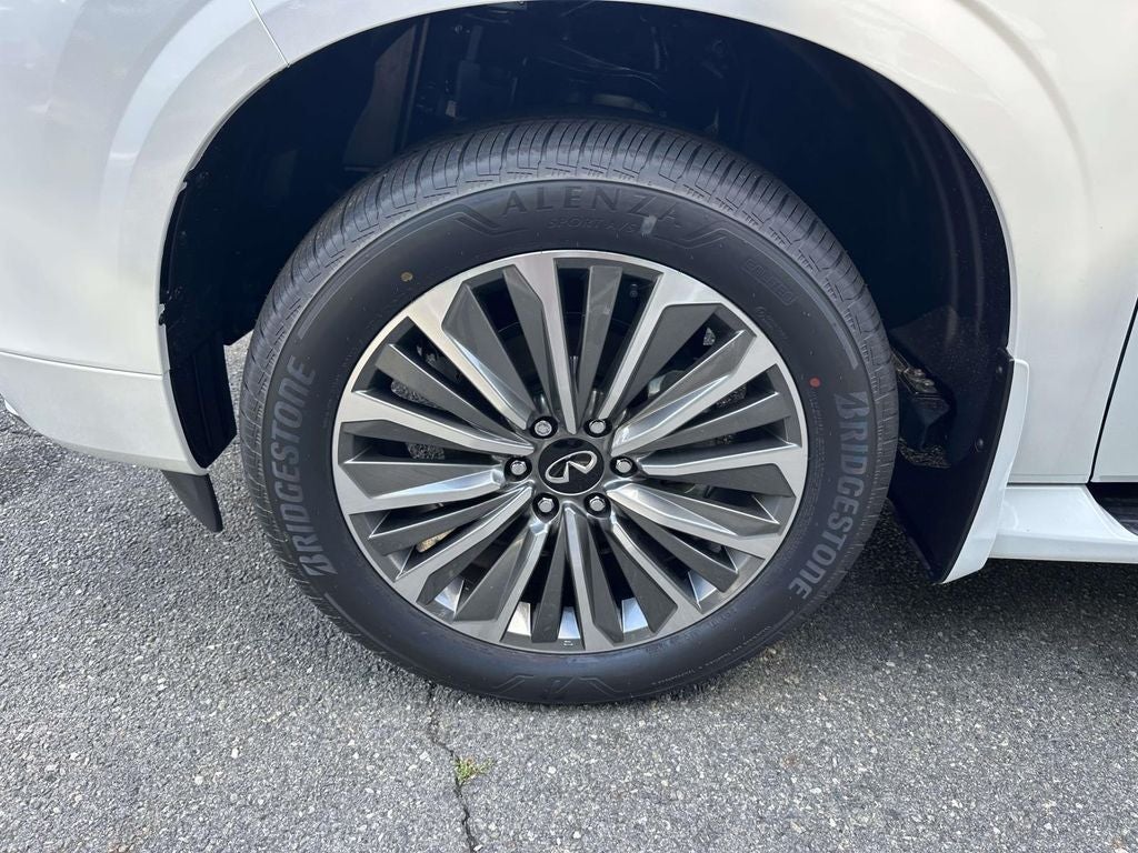 2027 INFINITI QX80 Luxe 4WD