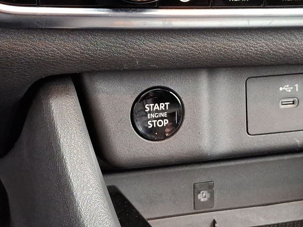 2025 Nissan Rogue SL