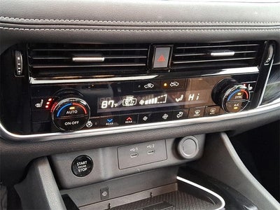 2025 Nissan Rogue SL