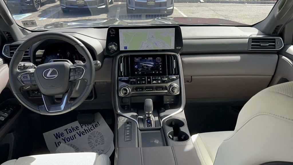 2026 Lexus LX 700h Luxury