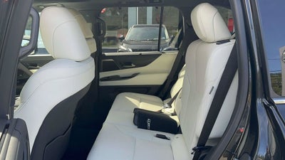 2026 Lexus LX 700h Luxury